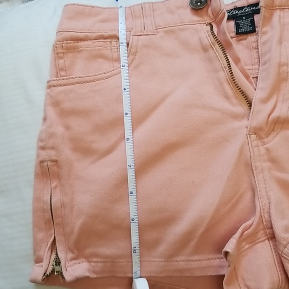 Orange shorts - Picture 3 of 4